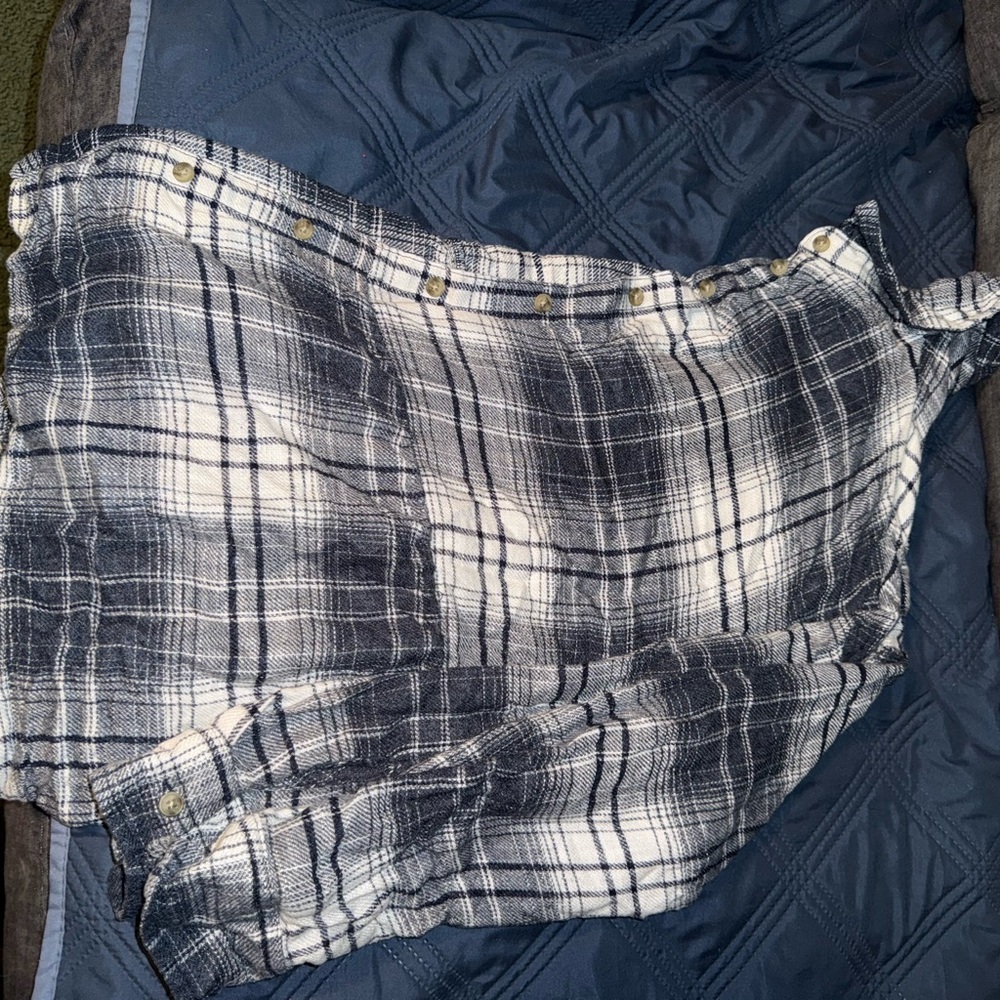 American Eagle Outfitters Navy  and White Plaid Flannel
